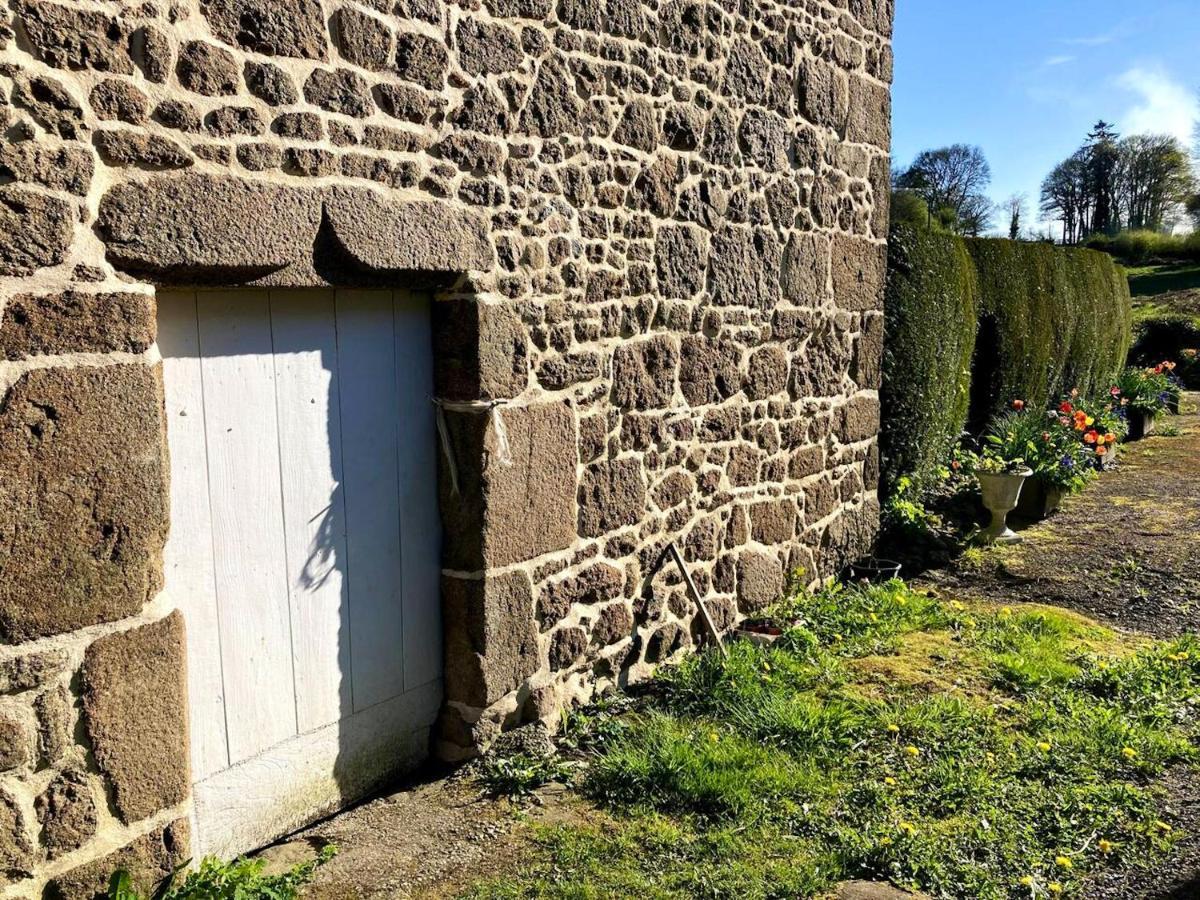 Maison De Charme A Joue-Du-Bois Avec Vue Sur Le Lac Villa Exterior photo